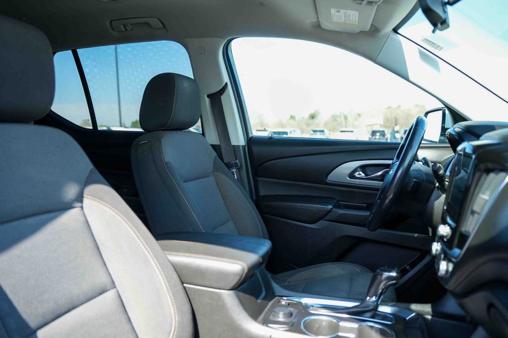 Used 2018 Chevrolet Traverse LT image 20