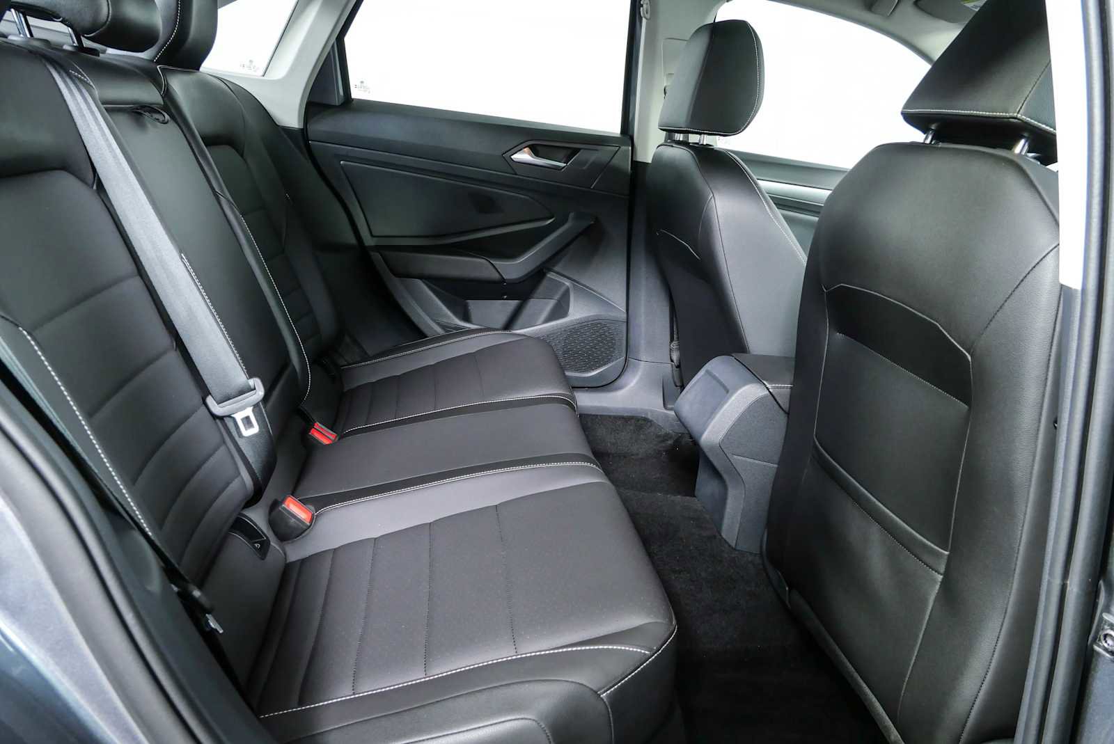 Used 2023 Volkswagen Jetta SE FWD image 19