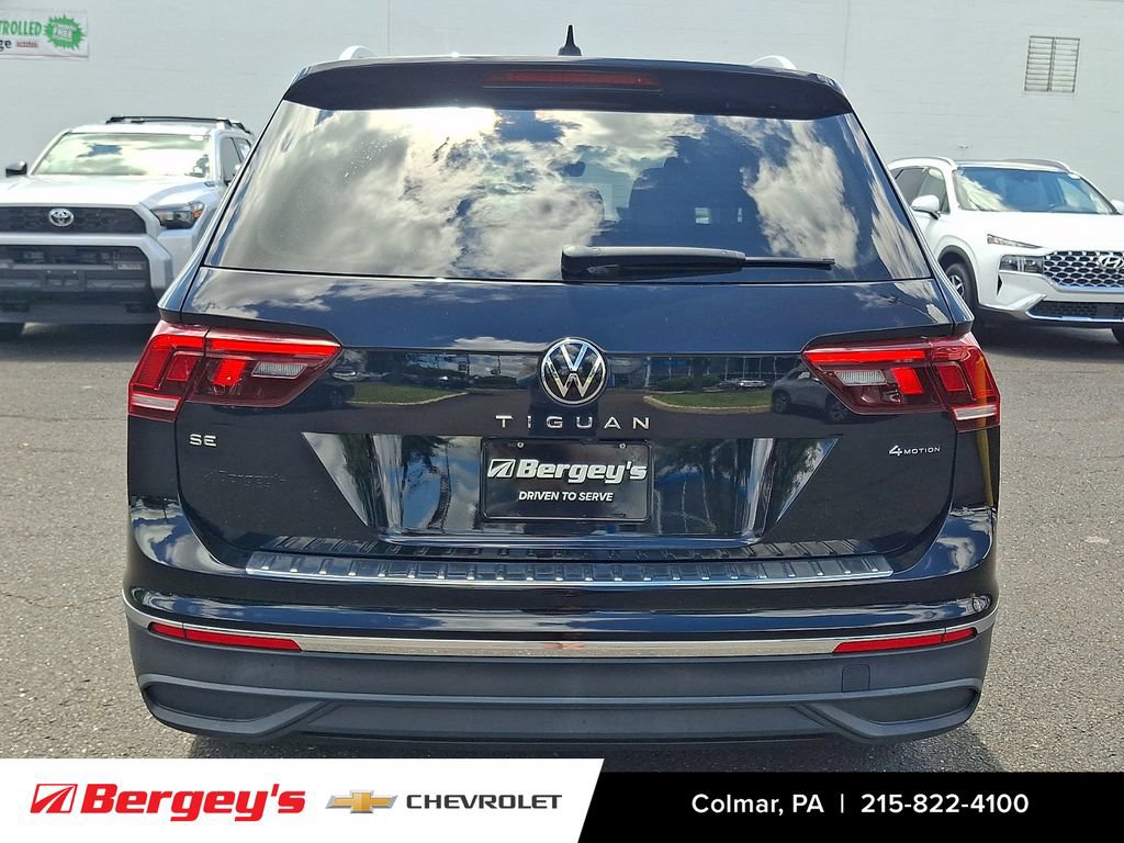 Used 2022 Volkswagen Tiguan SE AWD/4WD image 6
