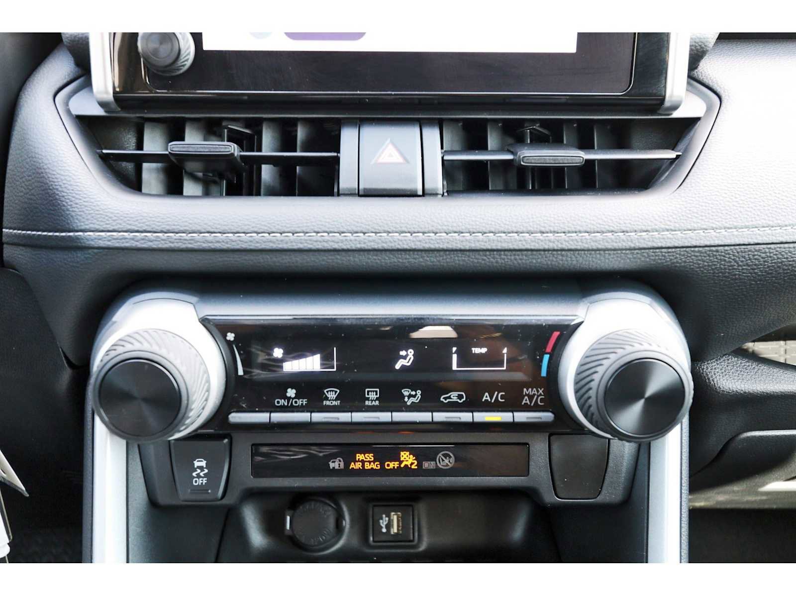 Used 2023 Toyota RAV4 LE image 24