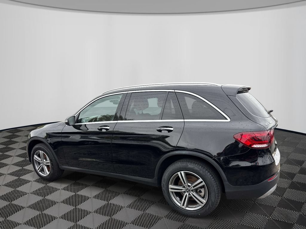 Used 2021 Mercedes-Benz GLC 300 4MATIC image 2