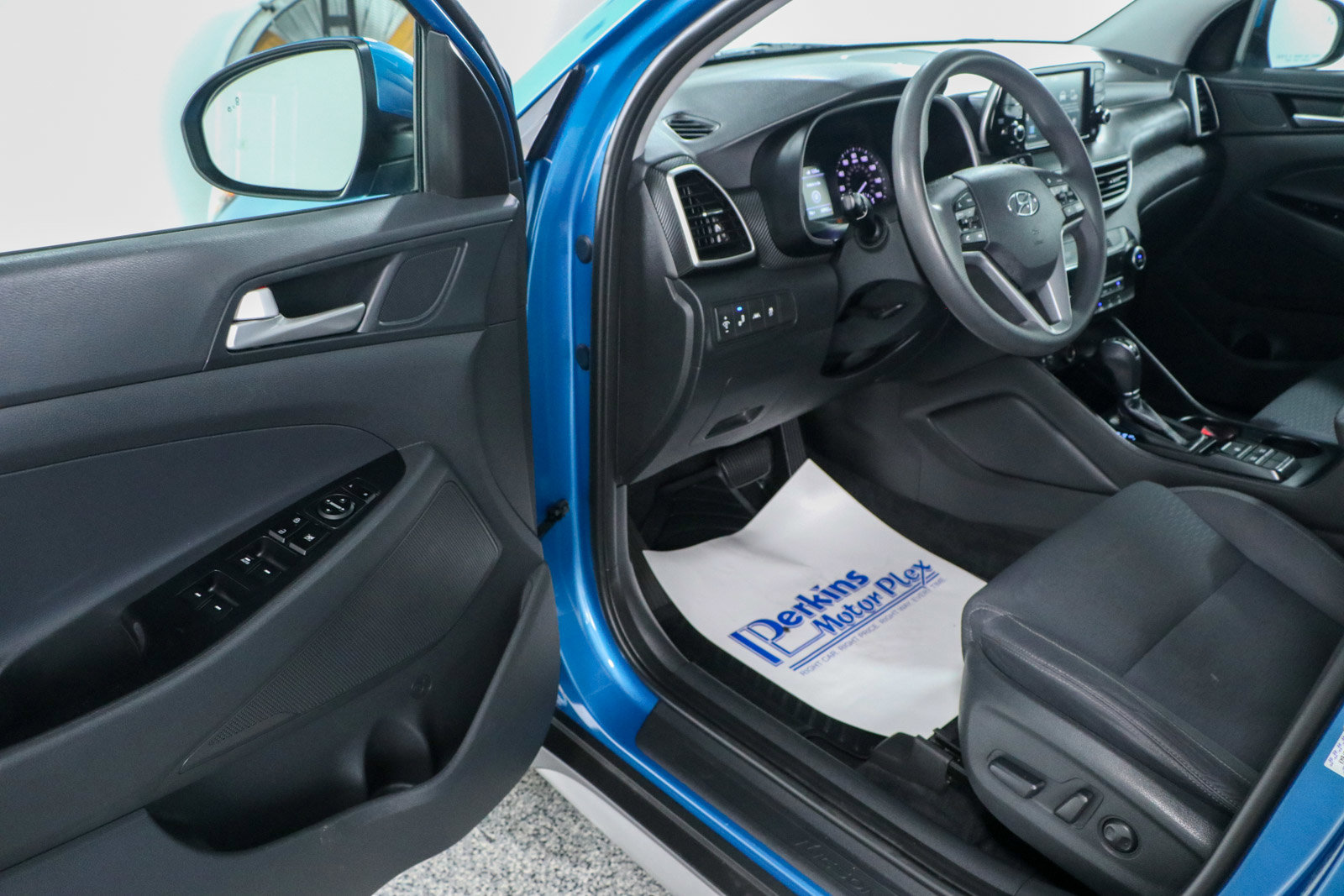Used 2021 Hyundai Tucson SEL w/ Winter Weather Package image 3