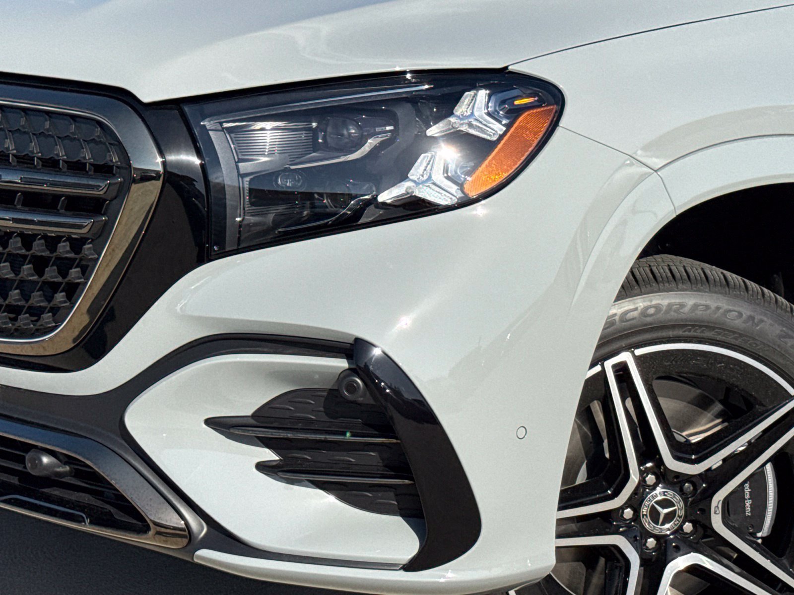 New 2027 Mercedes-Benz GLS 450 4MATIC image 3