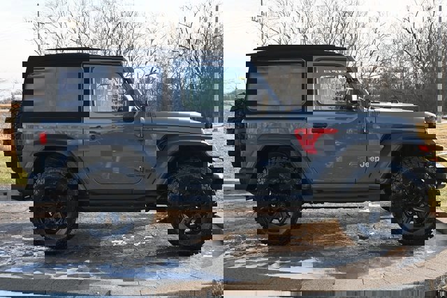 Used 2020 Jeep Wrangler Sport image 4