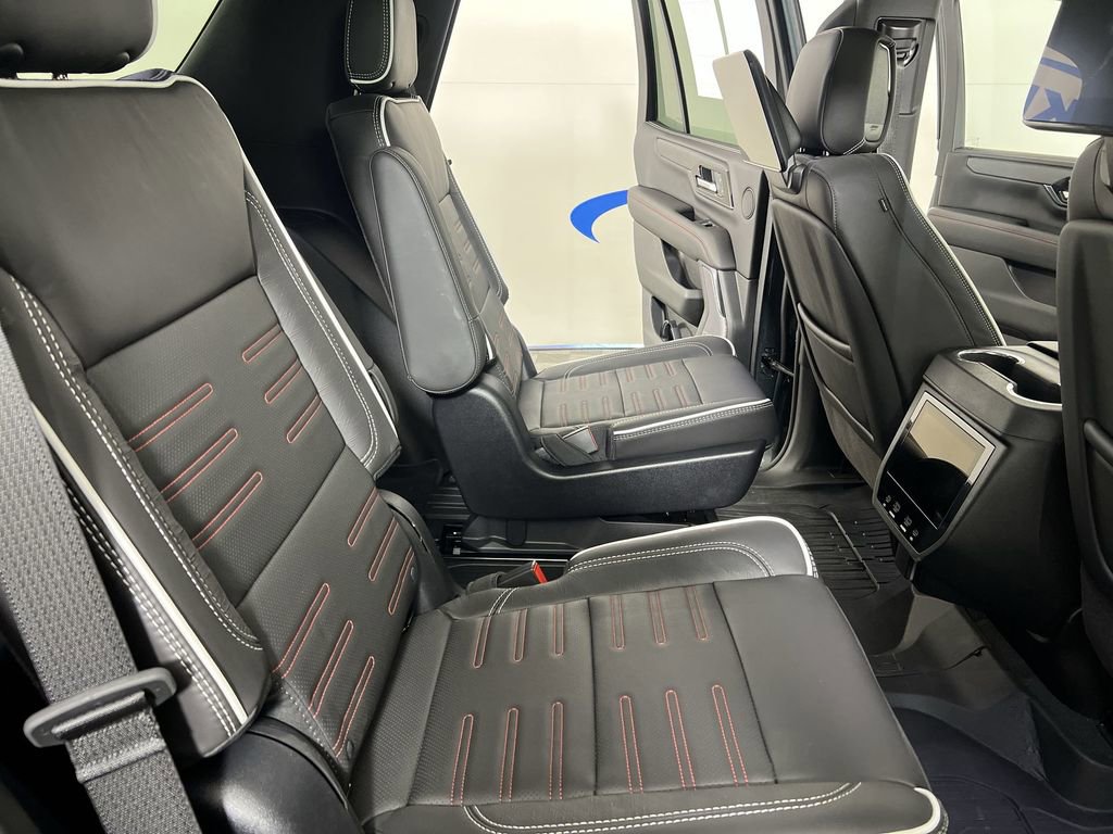 Certified 2025 GMC Yukon AT4 Ultimate w/ LPO, Floor Liner Package AWD/4WD image 27