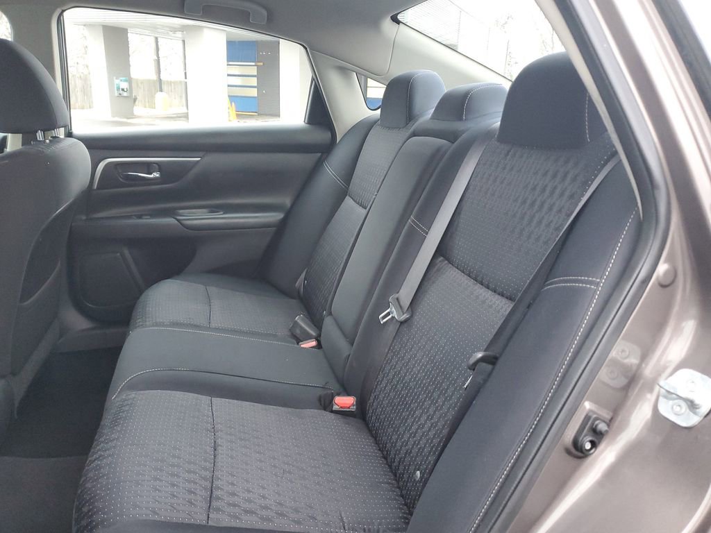 Used 2017 Nissan Altima 2.5 SV image 8