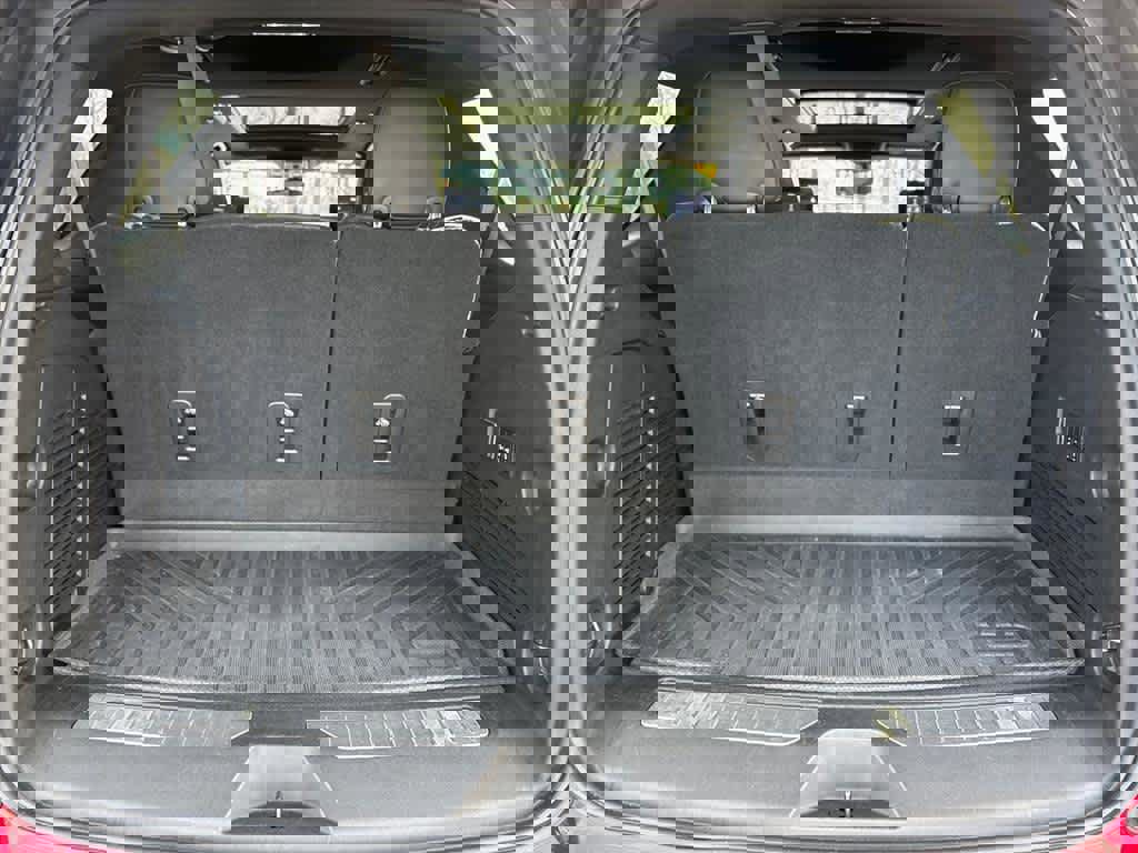 Used 2021 GMC Yukon AT4 w/ Rear Media and Nav Package image 28