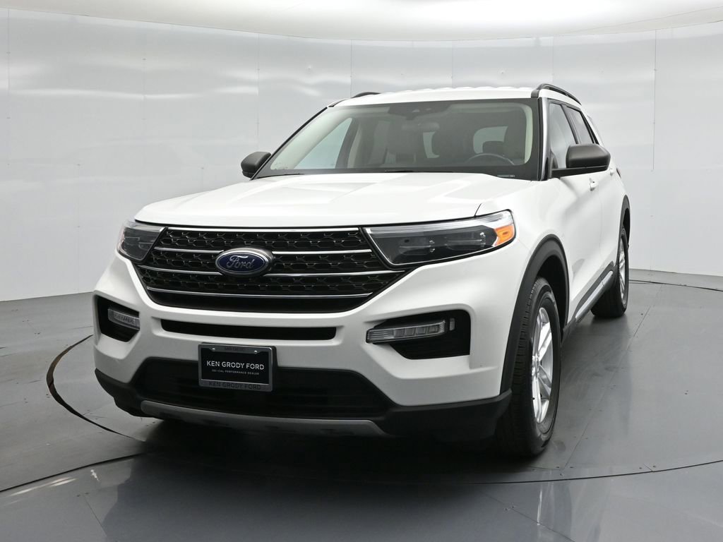 Certified 2023 Ford Explorer XLT w/ Equipment Group 202A RWD image 57