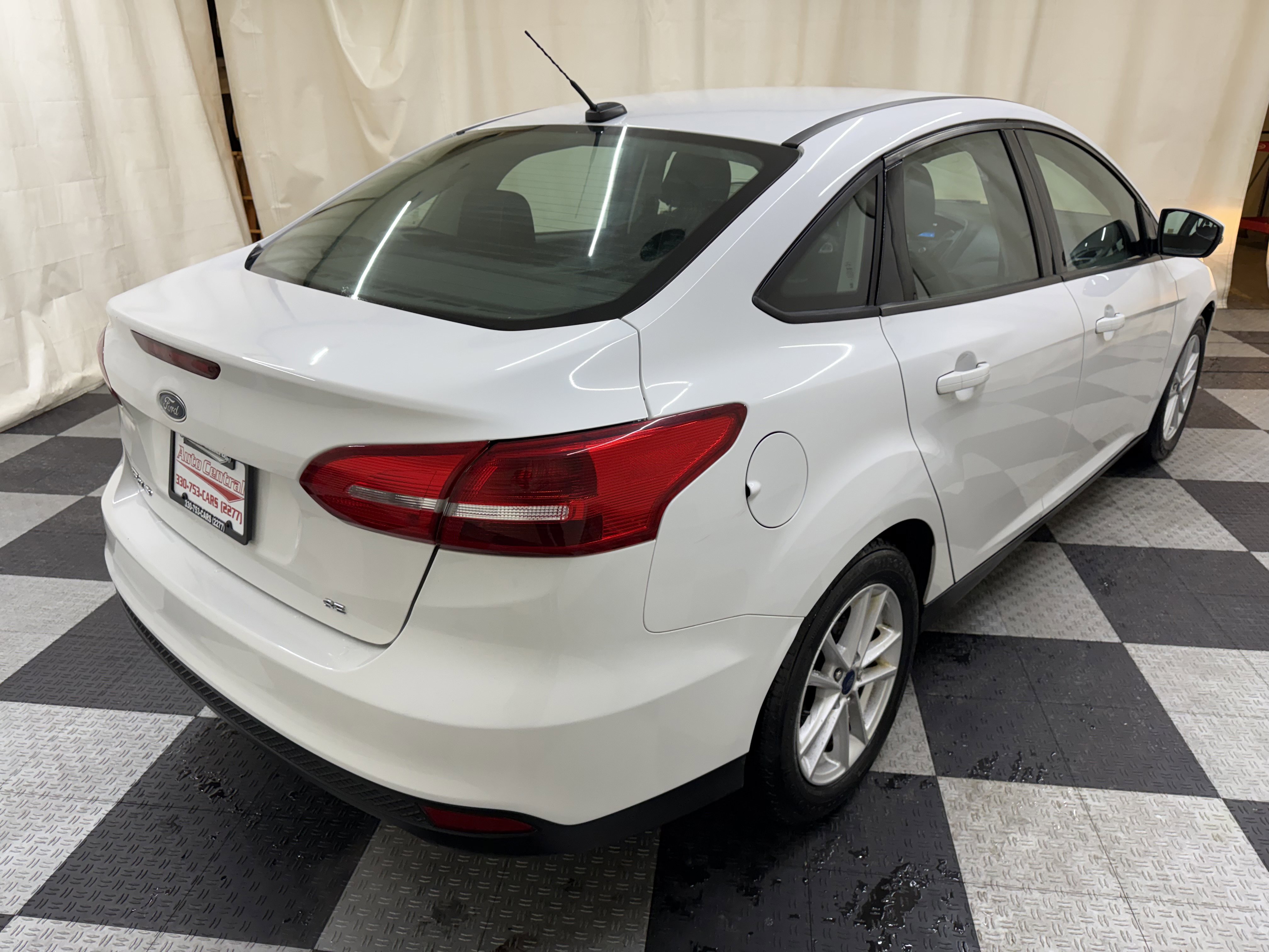 Used 2017 Ford Focus SE image 10