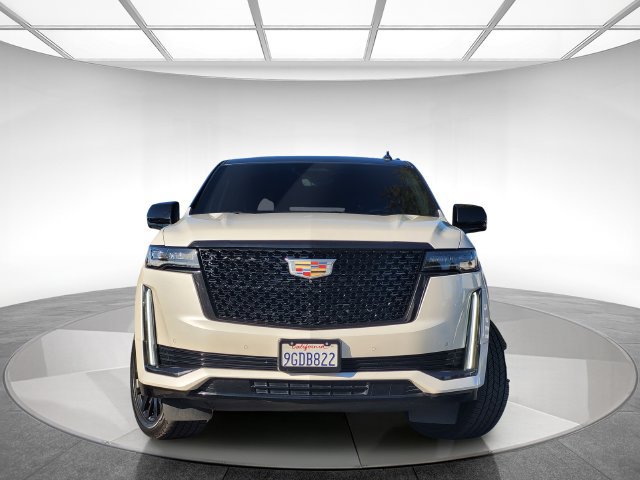 Used 2022 Cadillac Escalade ESV Premium Luxury AWD/4WD image 2