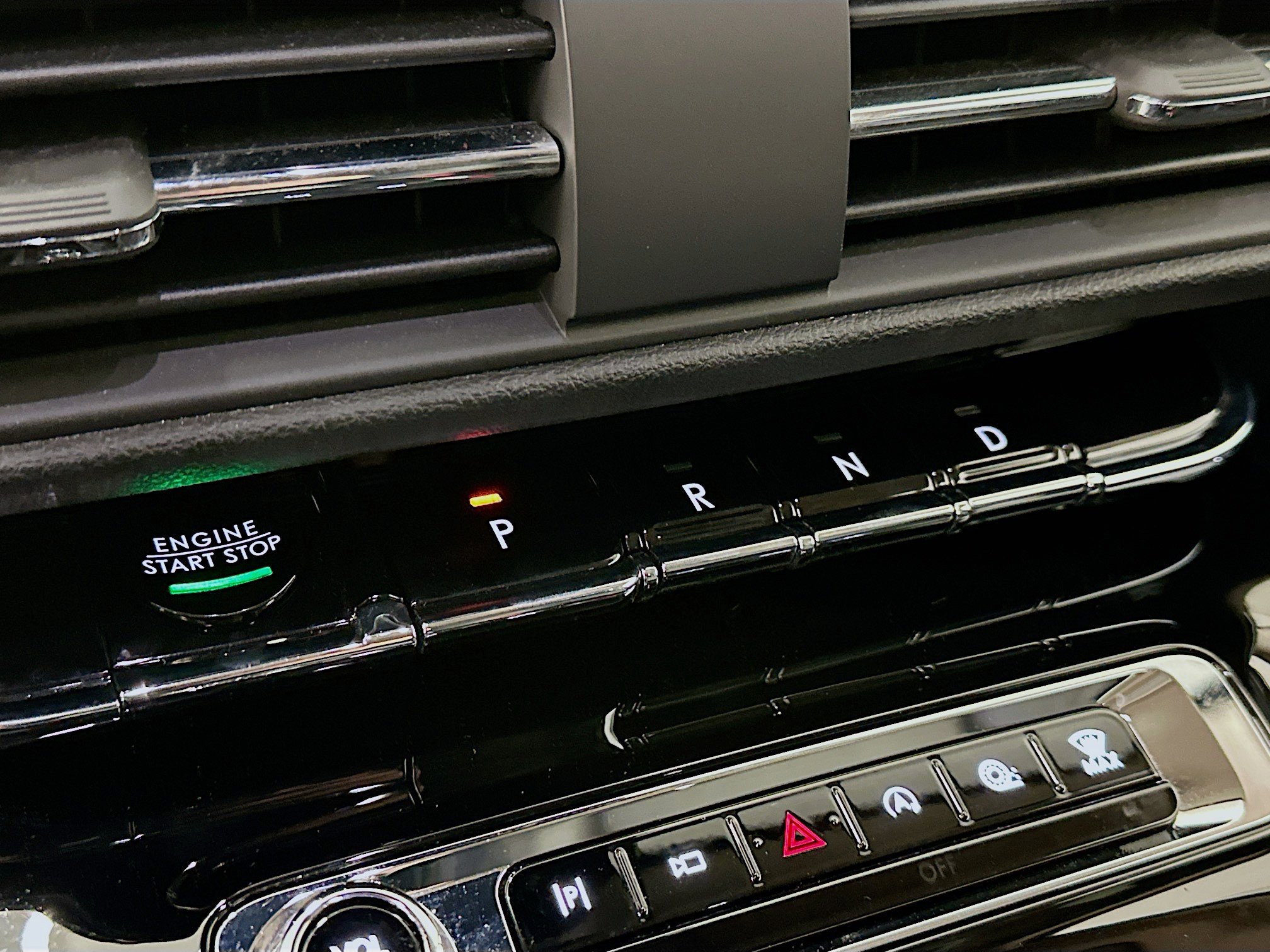 Used 2023 Lincoln Corsair AWD image 25