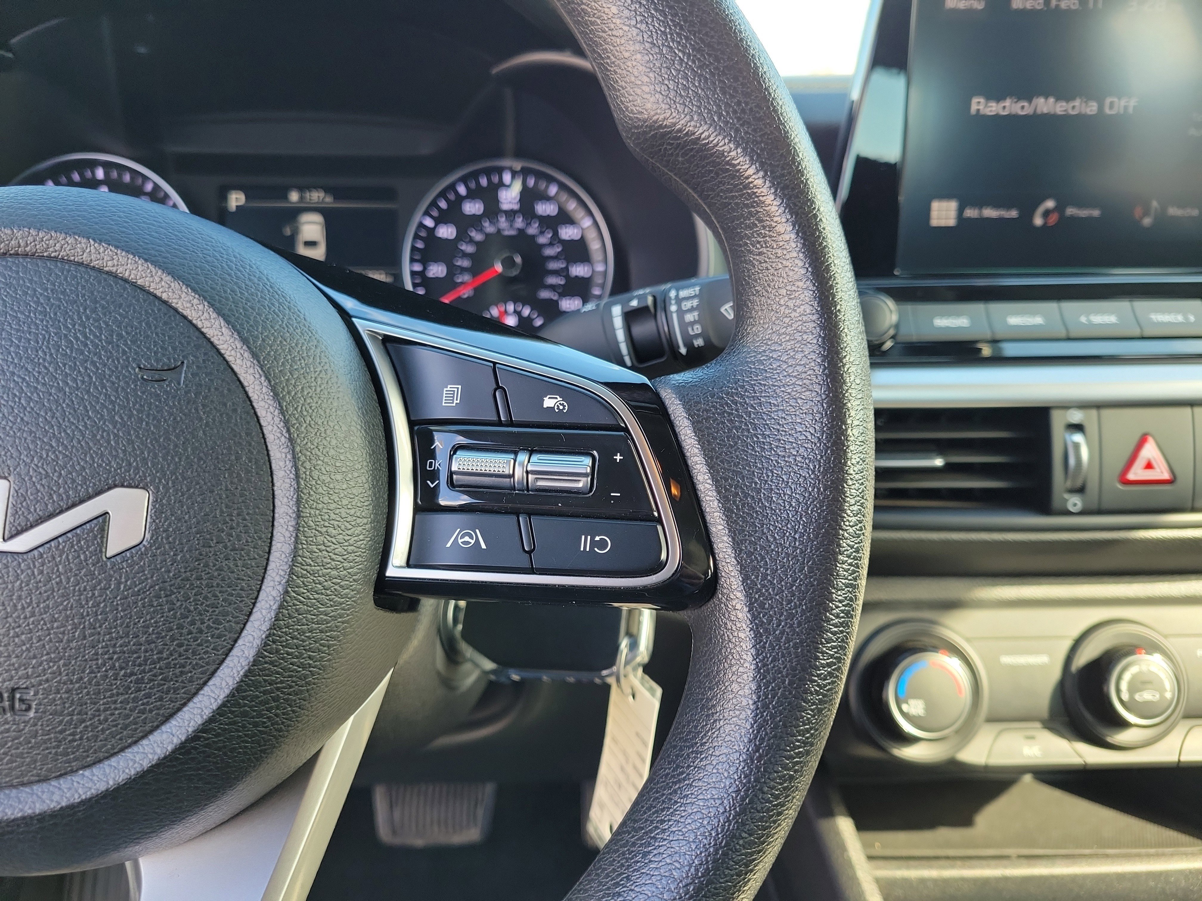 Used 2024 Kia Forte LX image 23