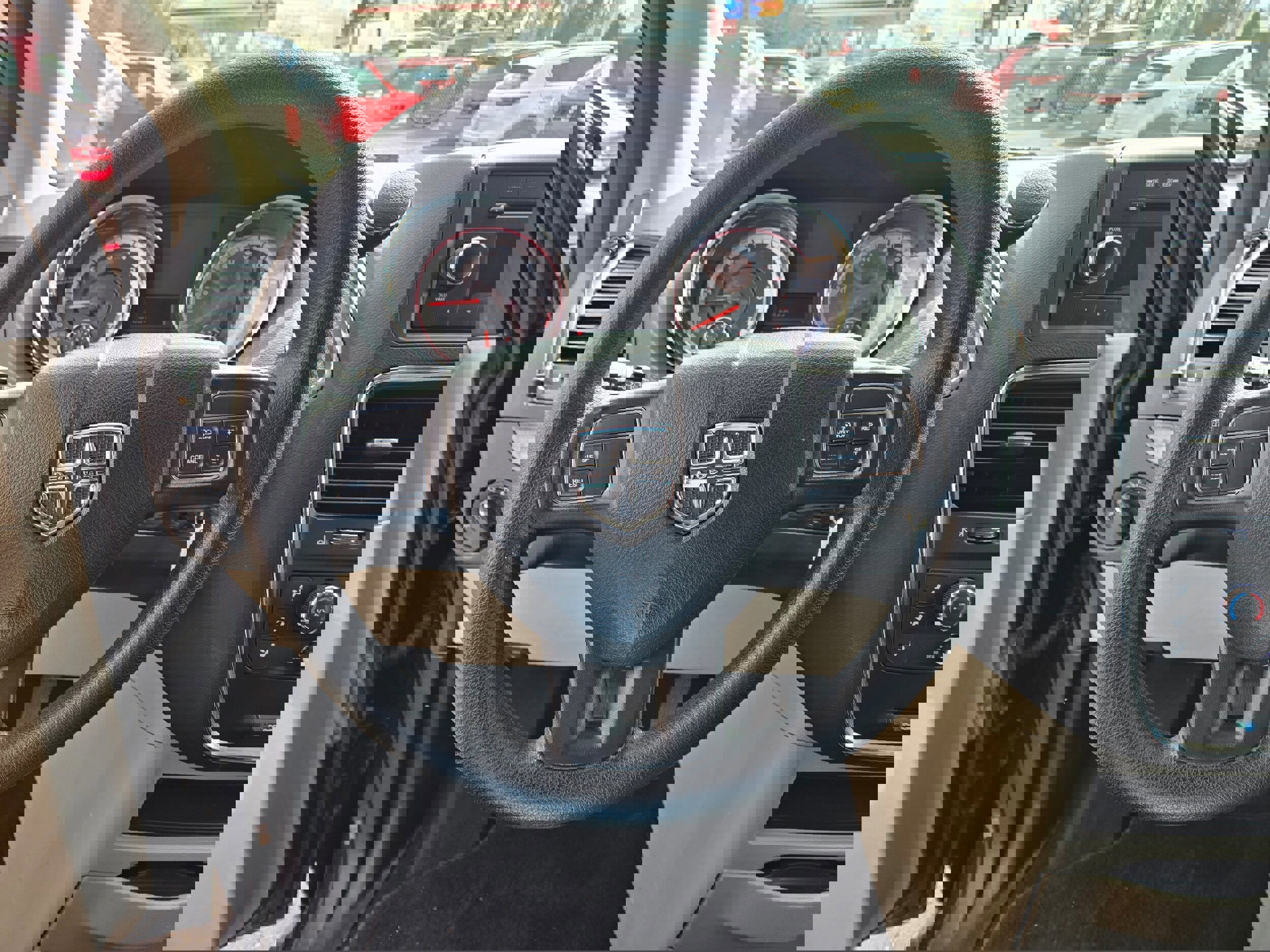 Used 2017 Dodge Grand Caravan SE image 6