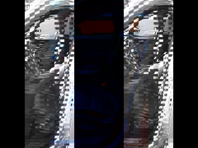 Used 2019 Jaguar F-PACE Premium image 15