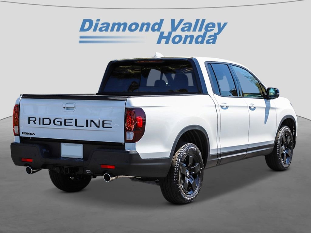 New 2026 Honda Ridgeline Black Edition image 2