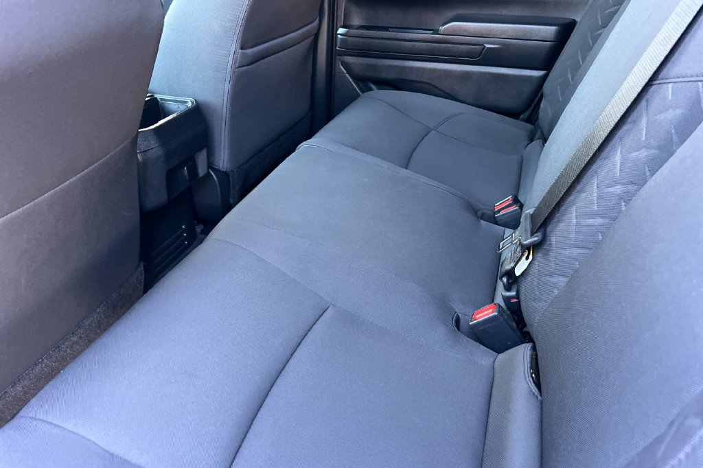 Certified 2025 Toyota Tacoma SR5 AWD/4WD image 15