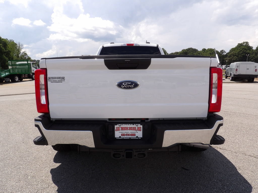 Used 2025 Ford F350 XLT AWD/4WD image 6
