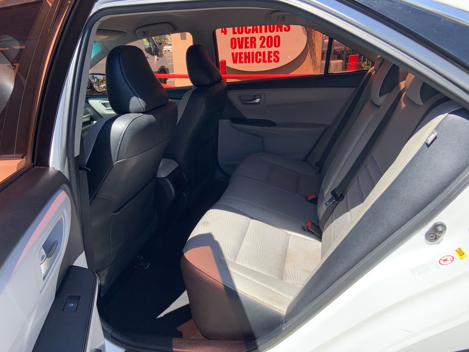 Used 2017 Toyota Camry SE FWD image 11