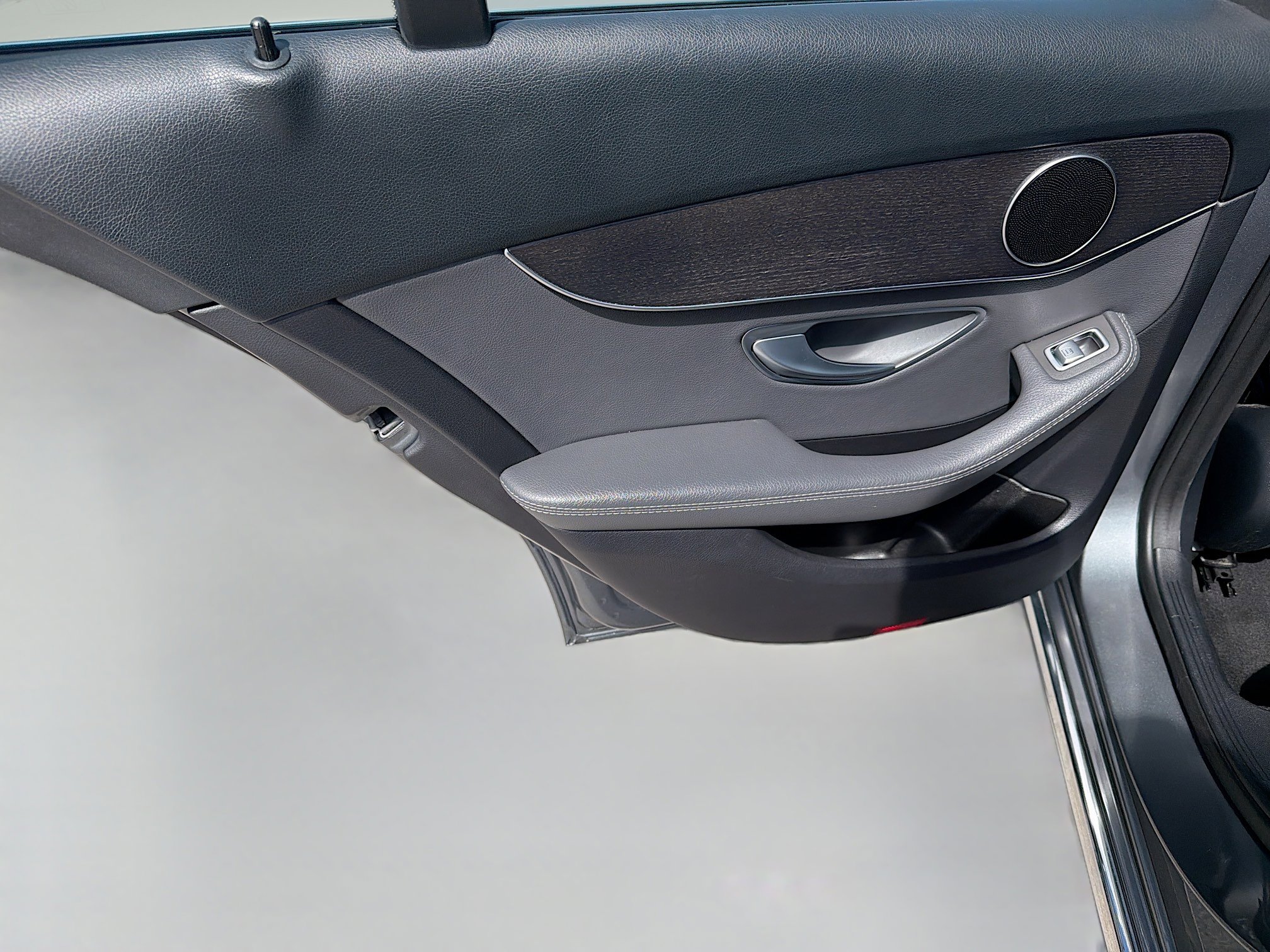 Used 2019 Mercedes-Benz C 300 Sedan image 23