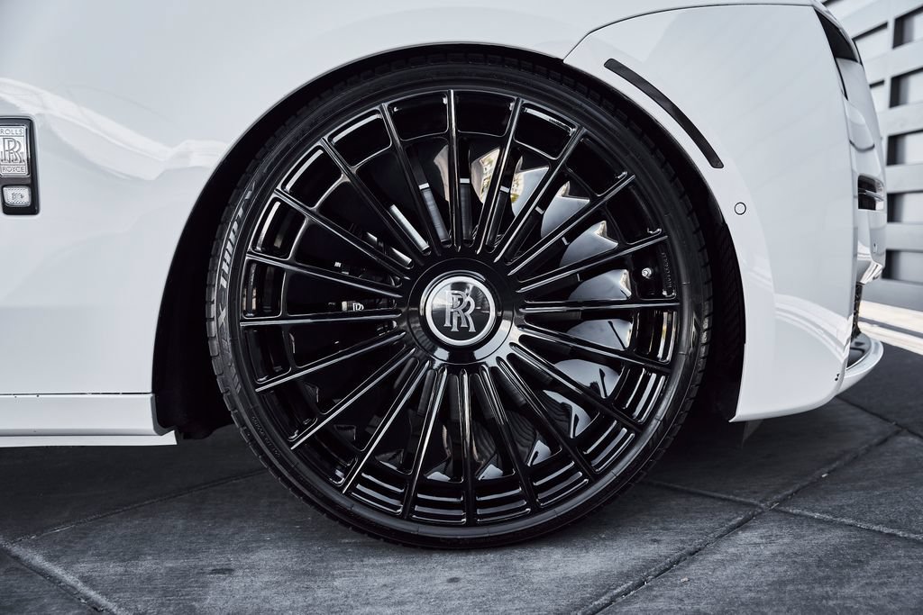 Used 2024 Rolls-Royce Ghost AWD/4WD image 19