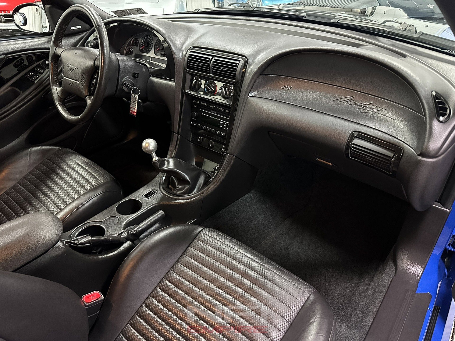 Used 2004 Ford Mustang Mach 1 RWD image 36