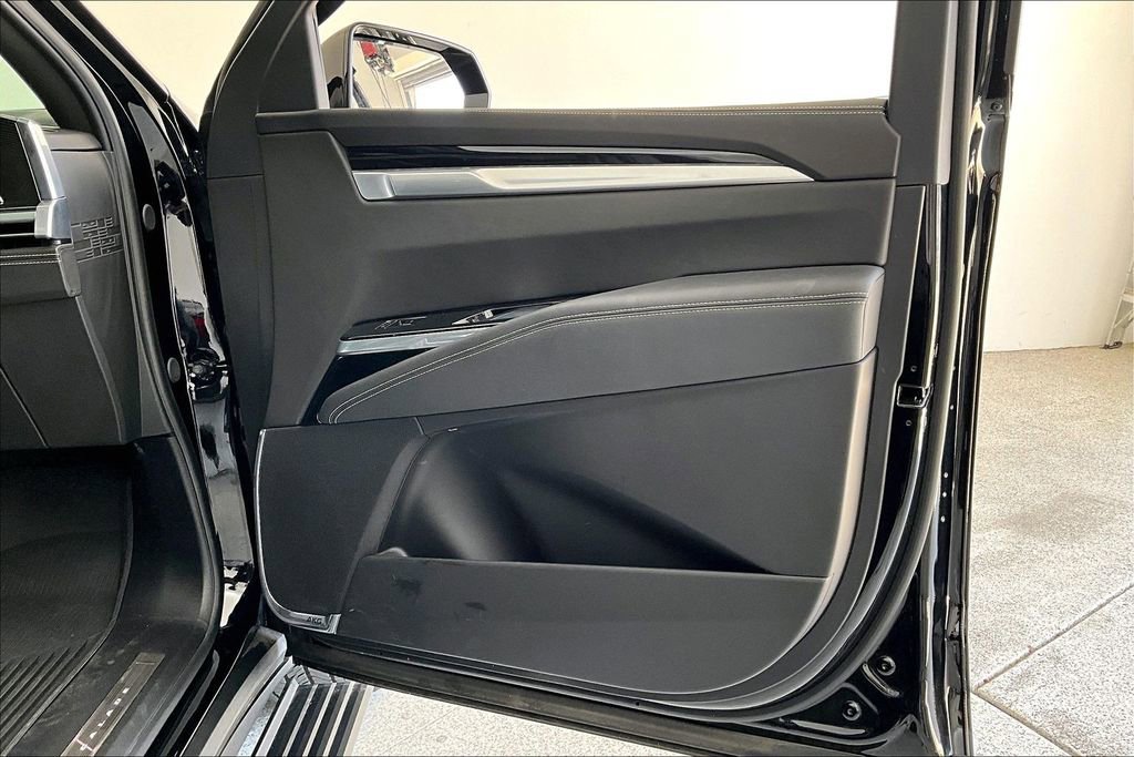 Used 2025 Cadillac Escalade Sport w/ Touring Package image 22