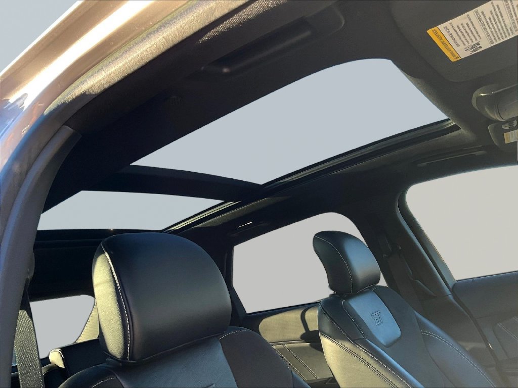 Used 2019 Ford Edge ST w/ Equipment Group 401A AWD/4WD image 29