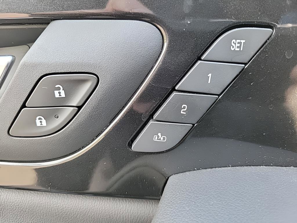 Used 2024 Chevrolet Blazer RS w/ Enhanced Convenience Package image 13