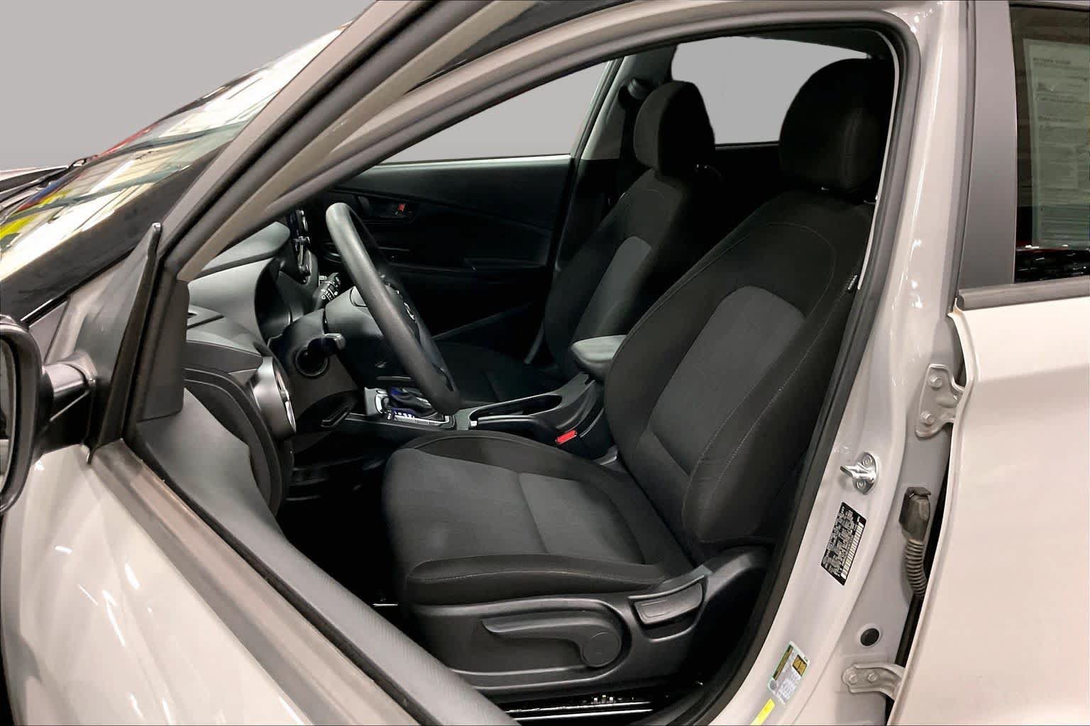 Used 2022 Hyundai Kona SEL AWD/4WD image 8