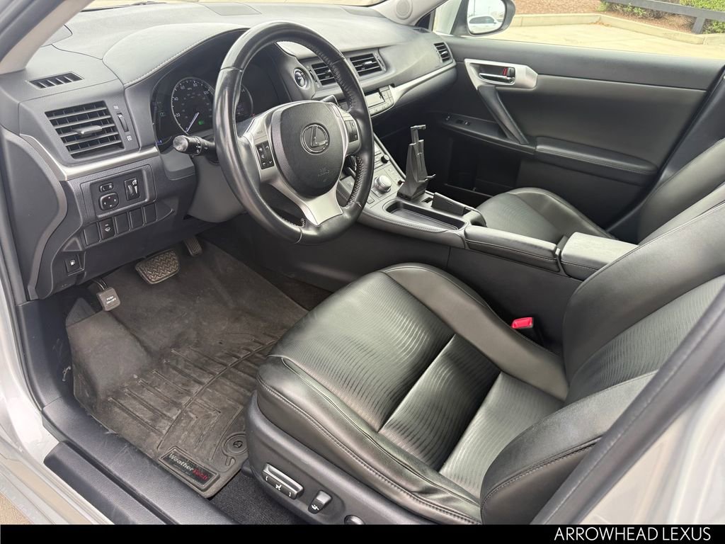 Used 2013 Lexus CT 200h w/ Premium Pkg image 13