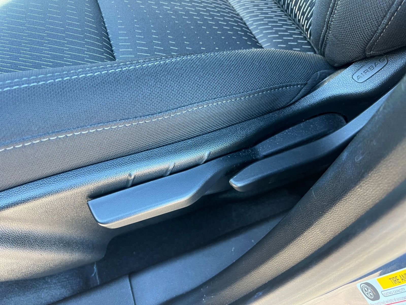 Used 2025 Chevrolet Equinox LT image 23