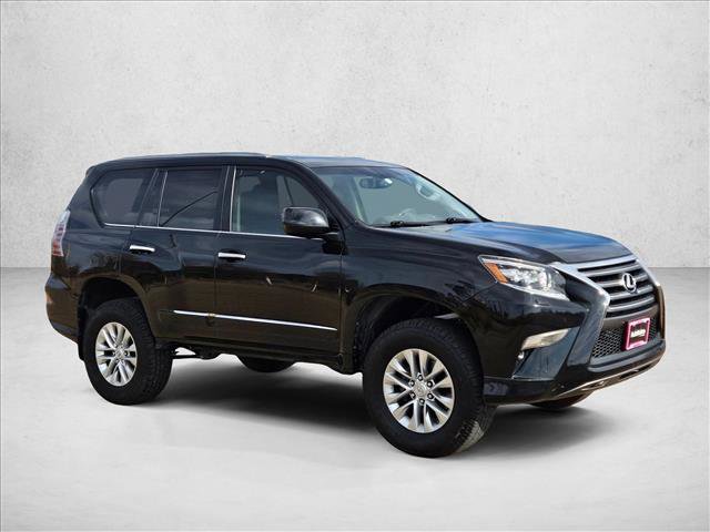 Used 2017 Lexus GX 460 image 3