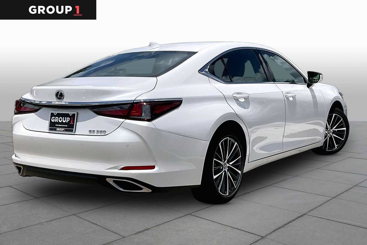 Used 2025 Lexus ES 350 w/ Premium Package FWD image 11