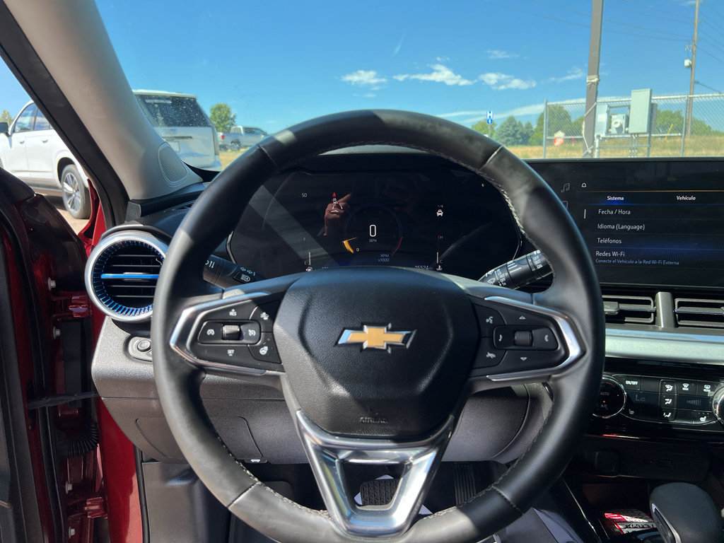 Used 2025 Chevrolet Trax LT w/ Driver Confidence Package FWD image 35
