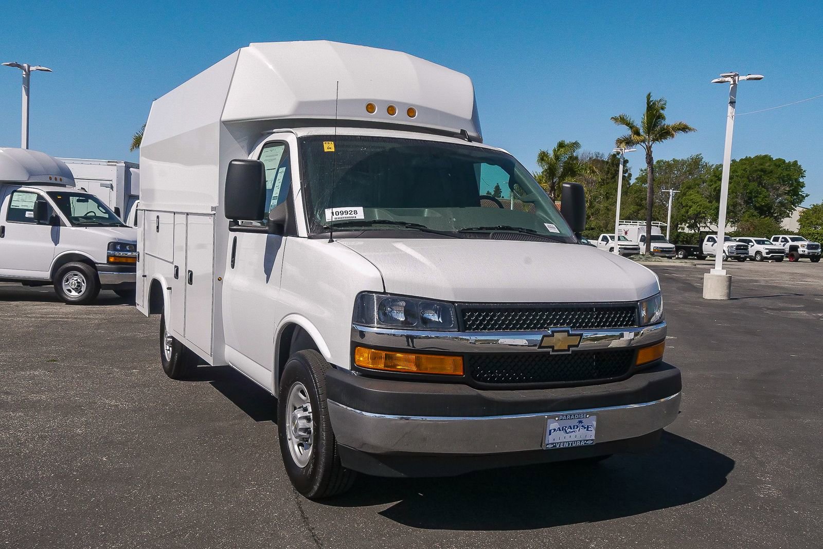 New 2026 Chevrolet Express 3500 w/ Power Convenience Package image 3