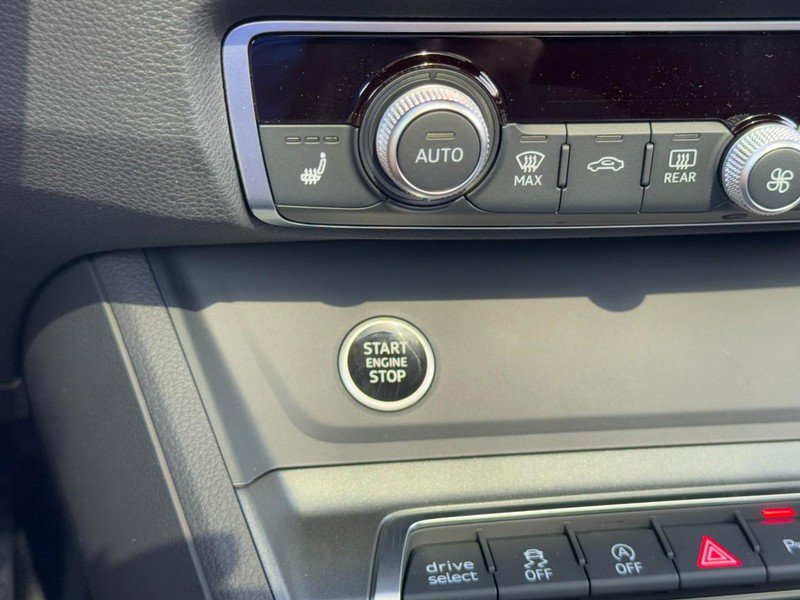 New 2025 Audi Q3 2.0T Premium image 15