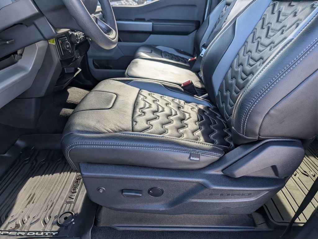 Used 2025 Ford F450 XLT w/ FX4 Off-Road Package image 20