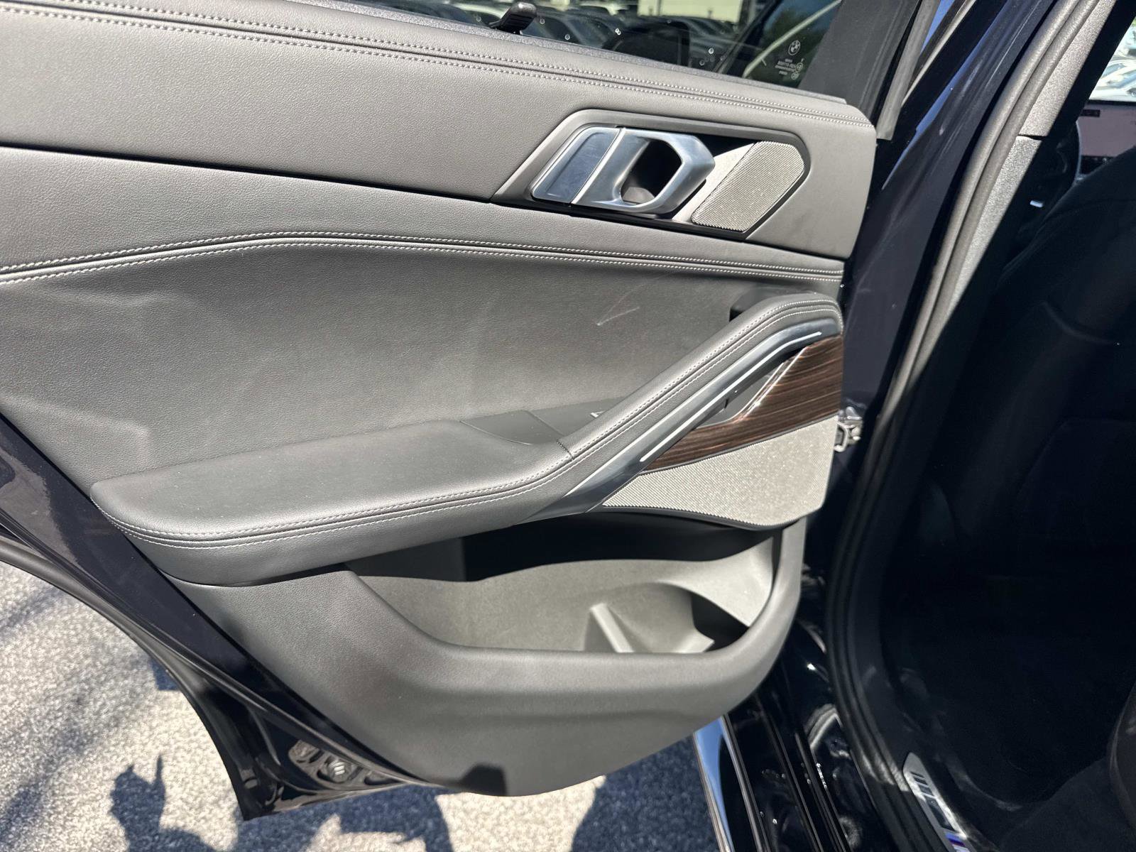 Certified 2025 BMW X6 xDrive40i image 13