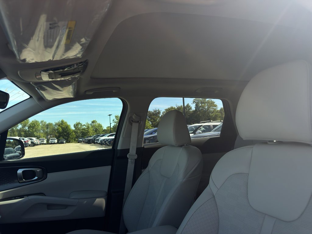 New 2026 Kia Sorento S w/ S Panoramic Sunroof Package FWD image 13
