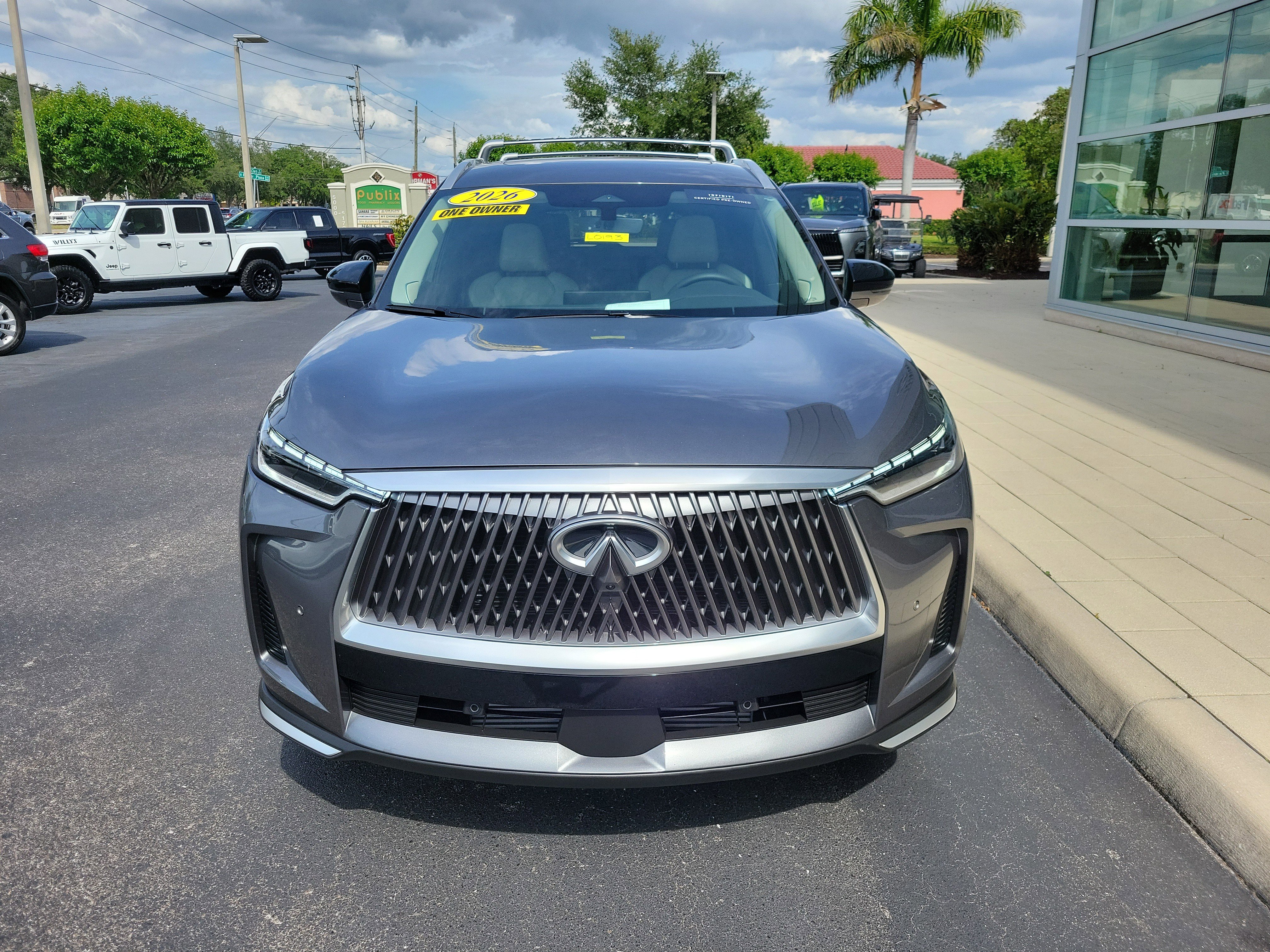 Certified 2026 INFINITI QX60 Luxe w/ Family Package FWD image 2