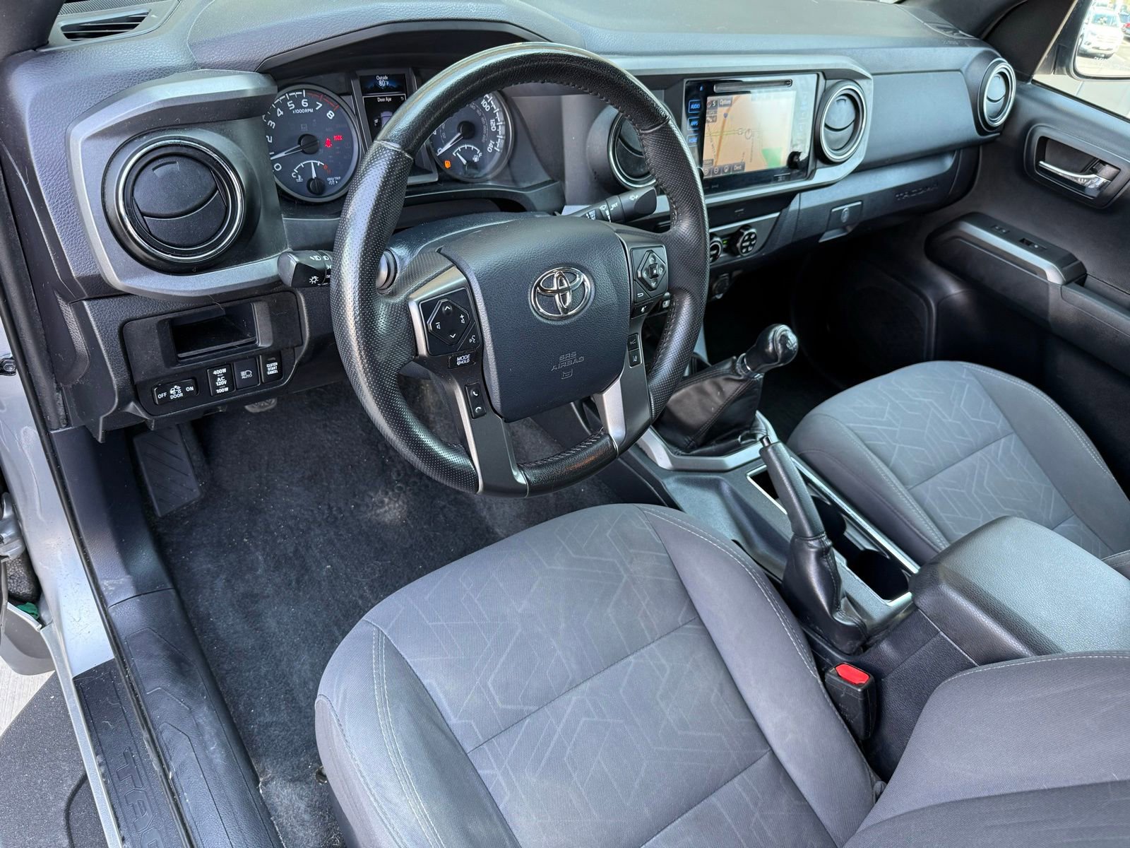 Used 2019 Toyota Tacoma TRD Sport AWD/4WD image 11