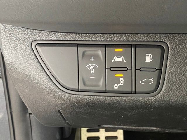 Used 2019 Genesis G70 3.3T Advanced w/ Sport Package image 16