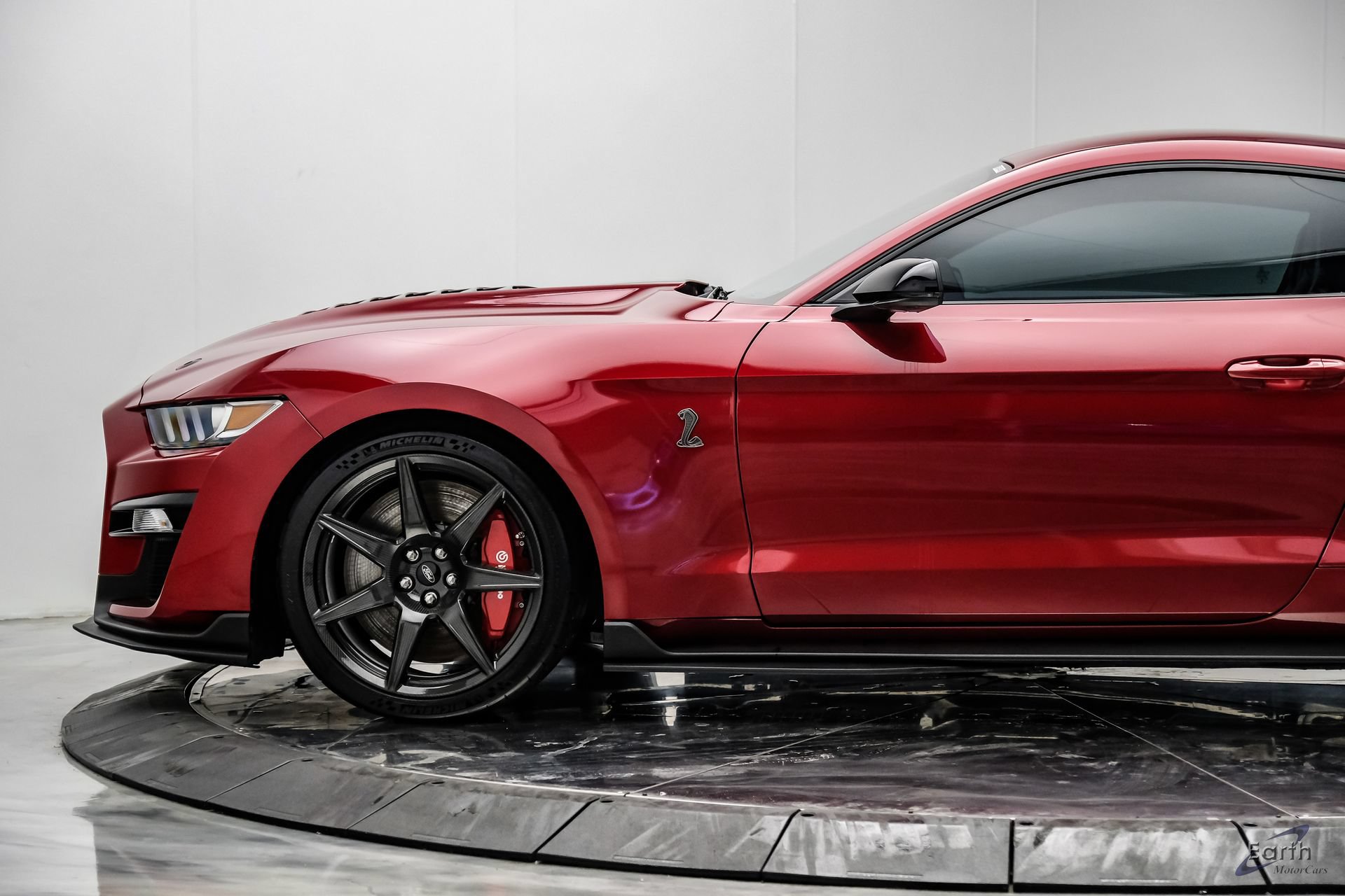 Used 2020 Ford Mustang Shelby GT500 w/ Carbon Fiber Track Pack RWD image 10