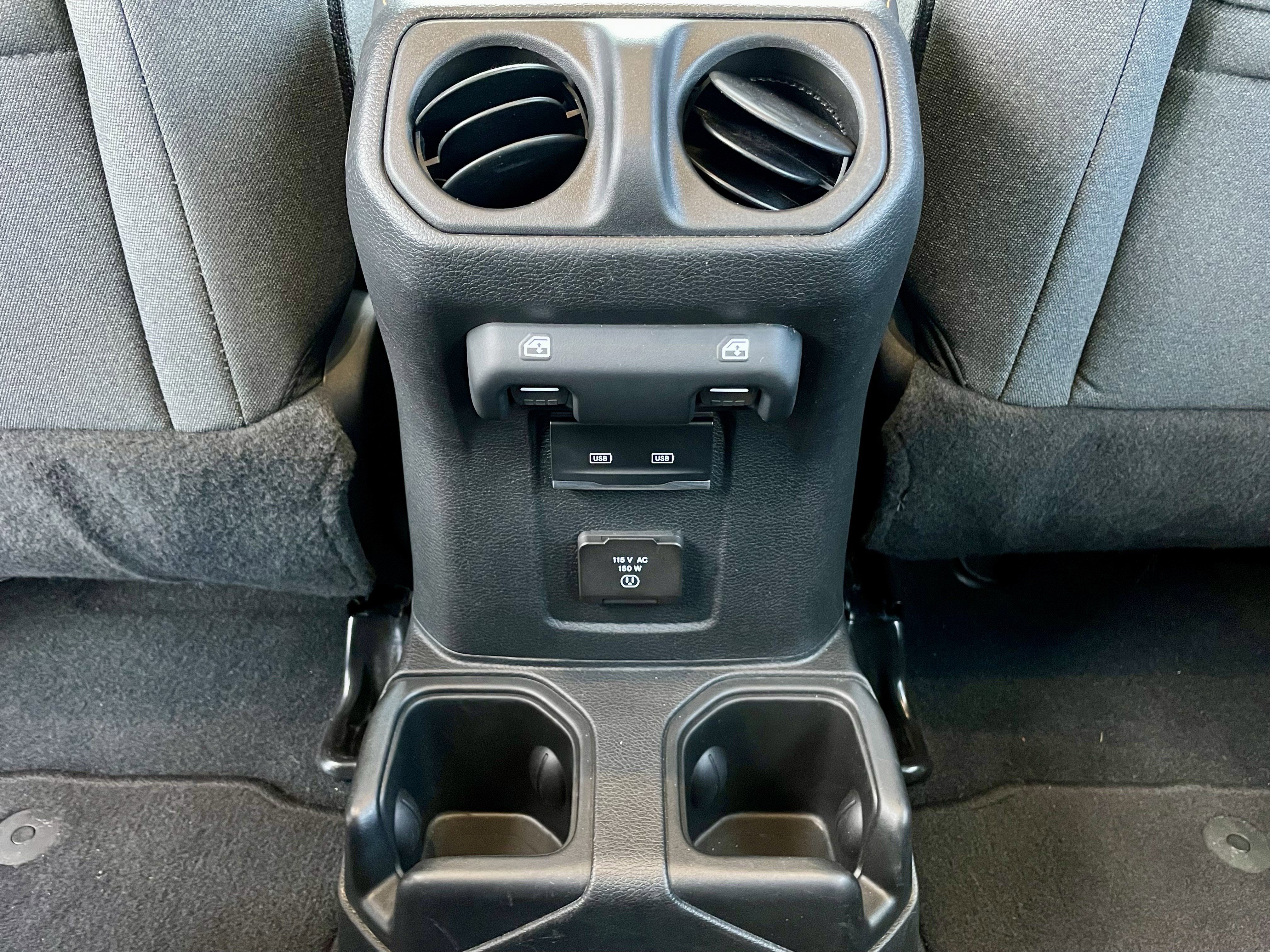 Used 2024 Jeep Wrangler Sahara image 25