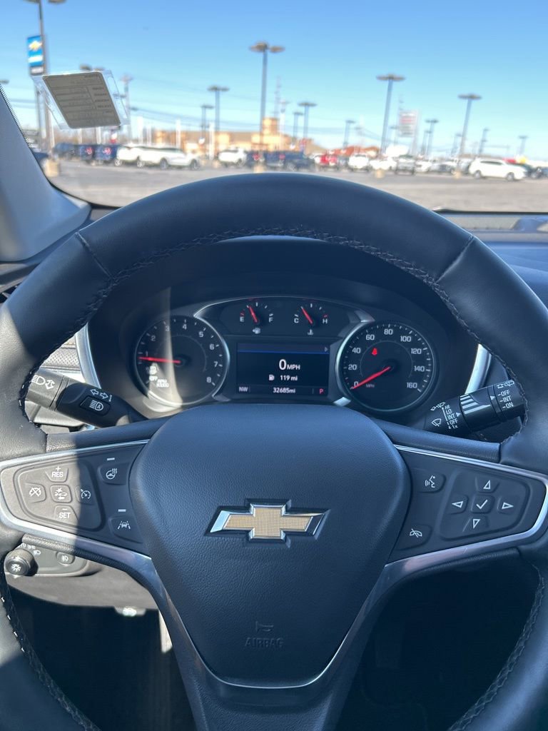 Used 2023 Chevrolet Equinox Premier image 35