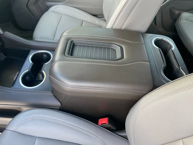 Used 2022 GMC Yukon XL SLT w/ SLT Luxury Package RWD image 27