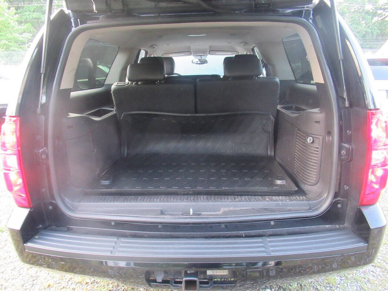 Used 2013 Chevrolet Suburban LT AWD/4WD image 11