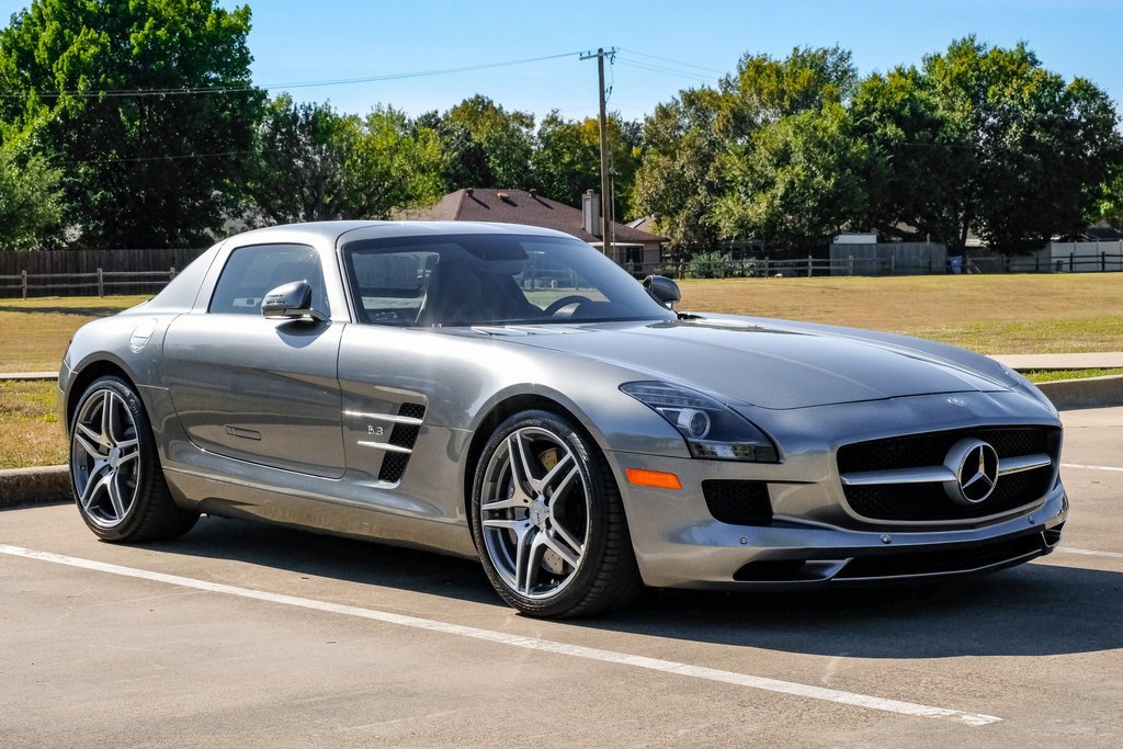 Used 2011 Mercedes-Benz SLS AMG Coupe image 11