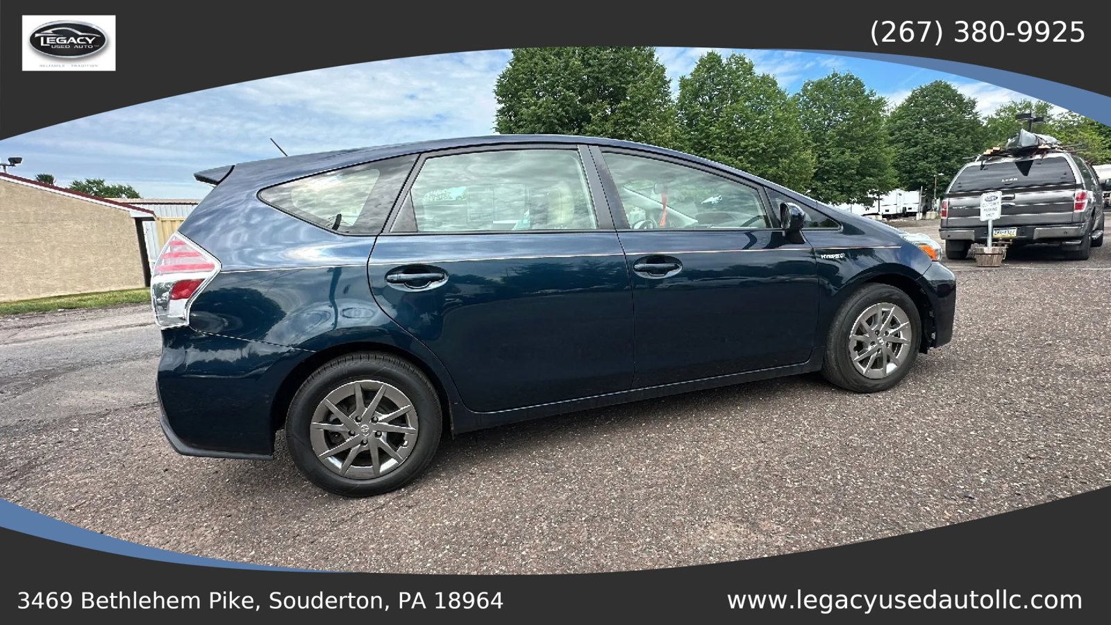 Used 2017 Toyota Prius V Four FWD image 24