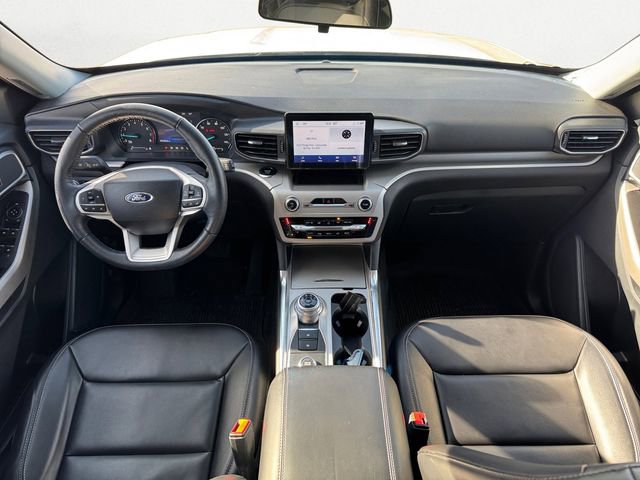 Used 2023 Ford Explorer XLT w/ Equipment Group 202A image 10